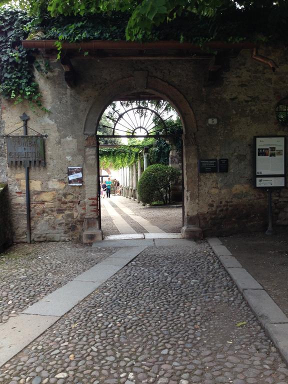 Alla Tomba Di Giulietta Verona Pokoj fotografie
